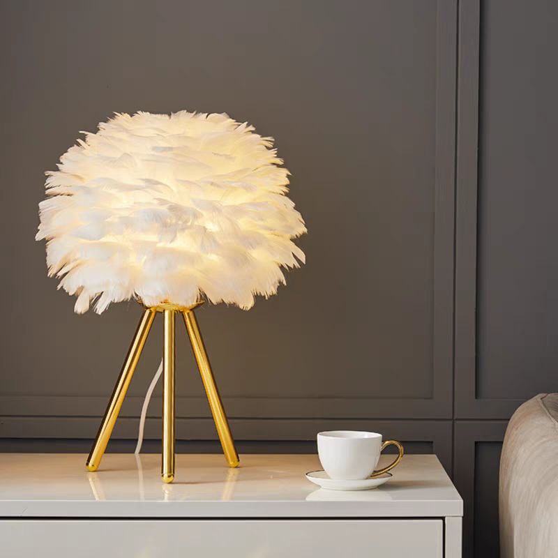 feather glow luxe lamp – luxury feather table lamp with golden tripod base feather glow luxe lamp – luxury feather table lamp with golden tripod base