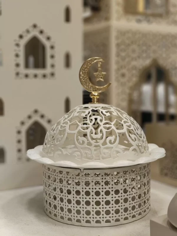 elegant ramadan bonbonniere & date dish with crescent and star design size 13×23 cm elegant ramadan bonbonniere & date dish with crescent and star design size 13×23 cm