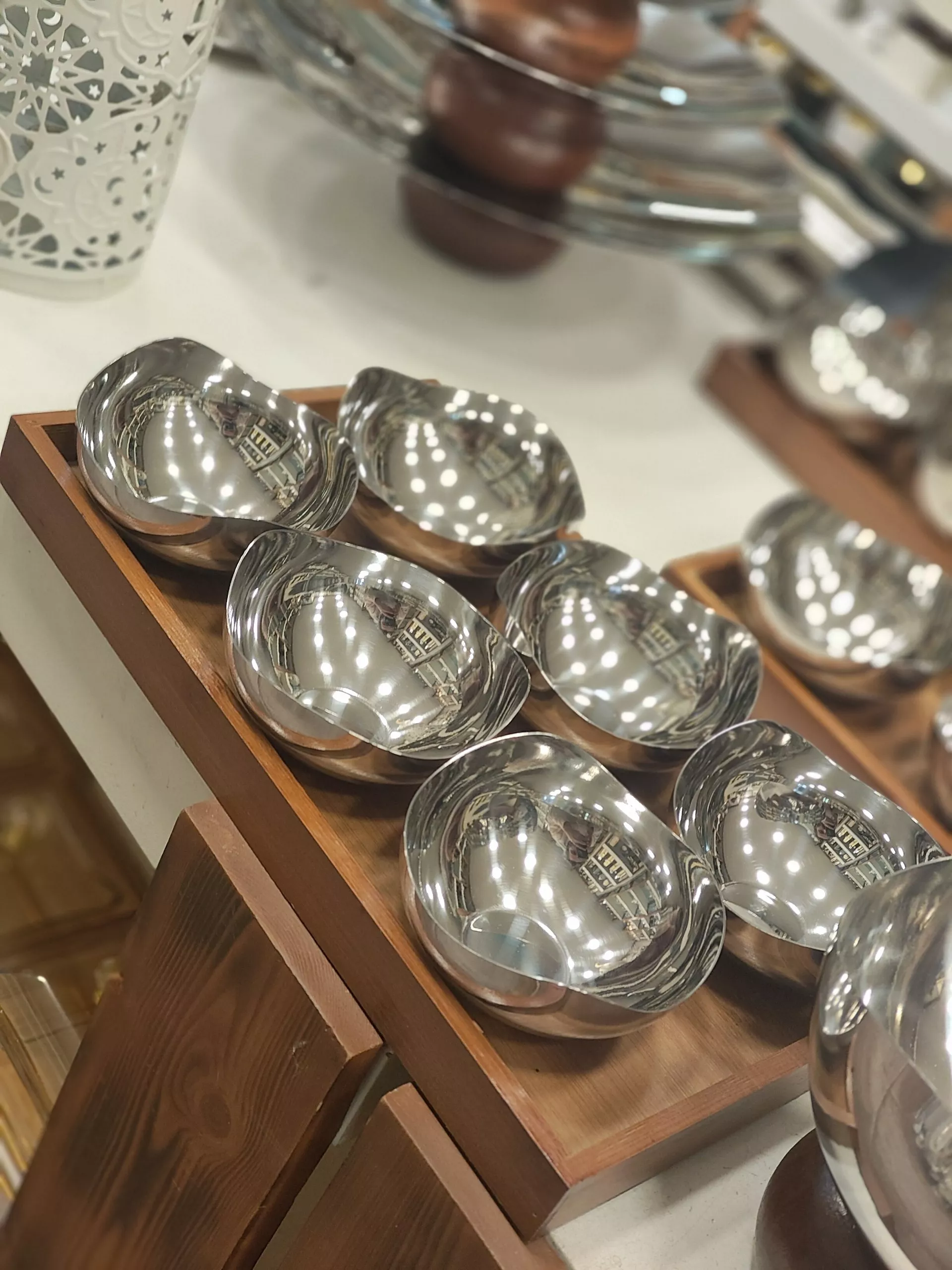 luxury stainless steel bowl set – walnut wood tray 4 and 6 bowls